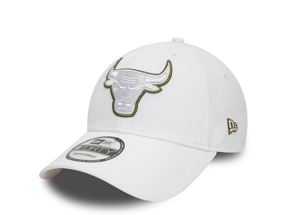 New Era Chicago Bulls Team Outline White 9Forty Strapback Hat