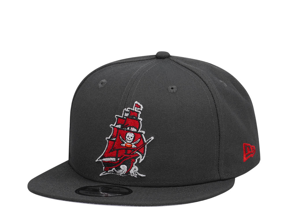 New Era Tampa Bay Buccaneers Gray Red Detail Edition 9Fifty Snapback Hat