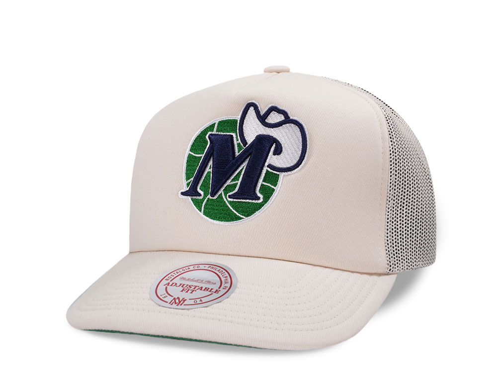 Mitchell & Ness Dallas Mavericks Creme Trucker Adjustable Fit Snapback Hat