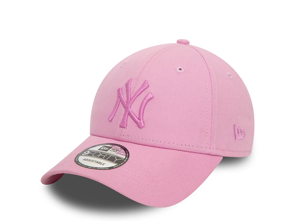 New Era New York Yankees League Essential Pink 9Forty Strapback Hat