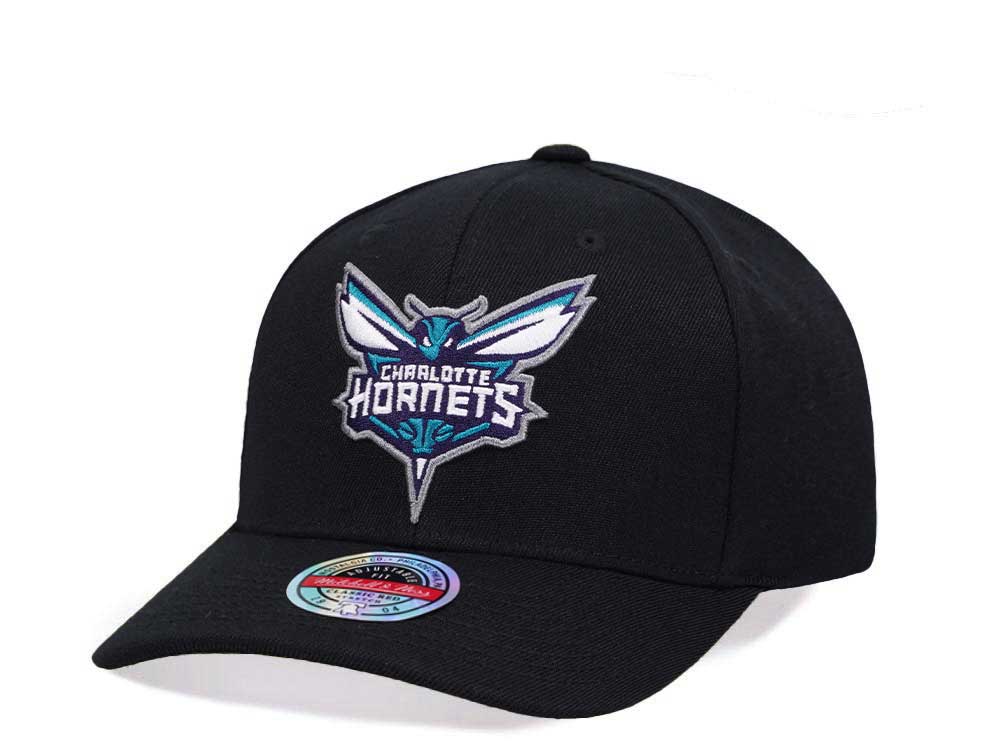 Mitchell & Ness Charlotte Hornets Hardwood Classic Red Flex Update Snapback Hat