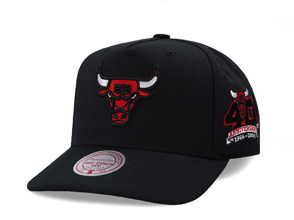 Mitchell & Ness Chicago Bulls 40th Anniversary Black Pro Pinch A Frame Snapback Hat