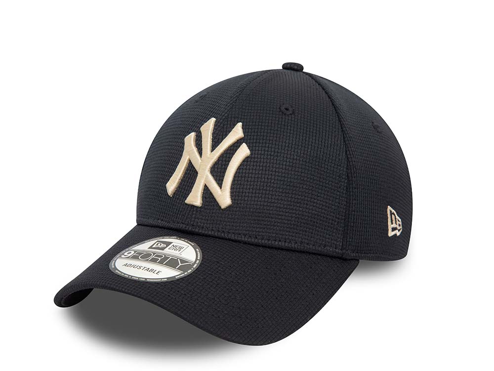 New Era New York Yankees Navy 9Forty Strapback Hat