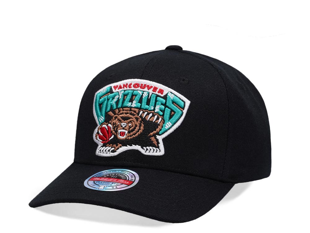 Mitchell & Ness Vancouver Grizzlies Black Hardwood Classic Red Flex Snapback Hat