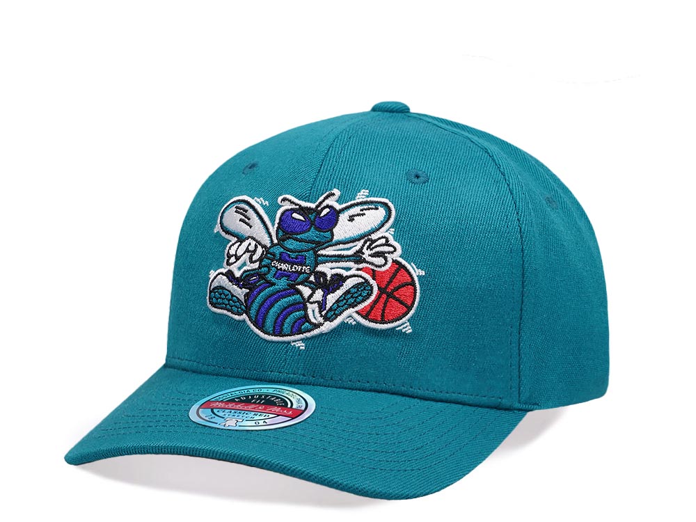 Mitchell & Ness Charlotte Hornets Teal Hardwood Classic Red Flex Snapback Hat