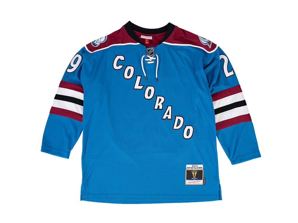 Avalanche mackinnon jersey best sale