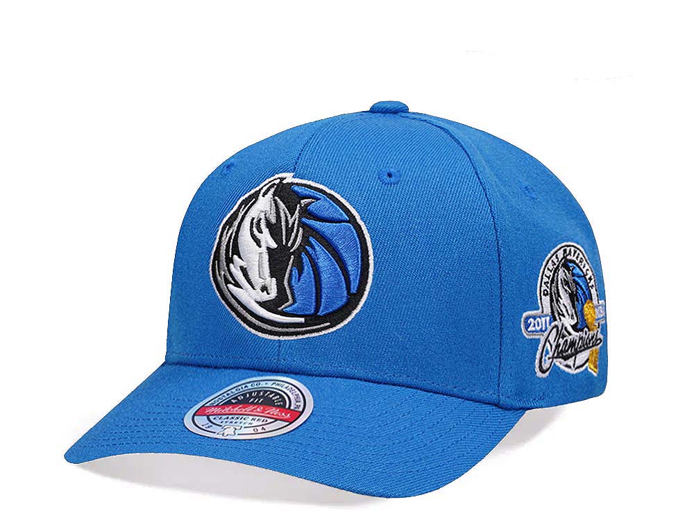 Mitchell & Ness Dallas Mavericks NBA Champions 2011 Classic Red Flex Snapback Hat