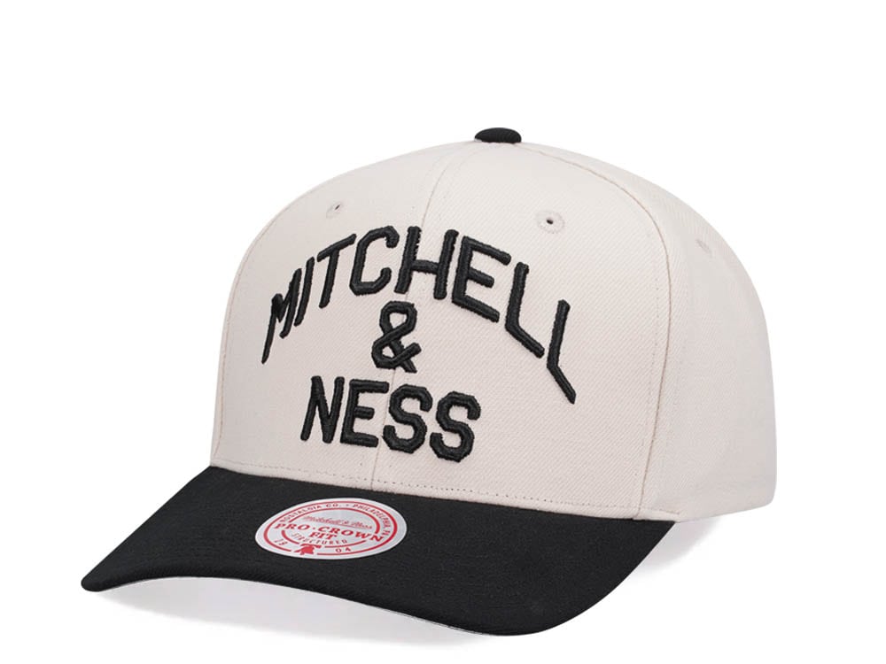 Boston Celtics Mitchell & Ness Core Basic Snapback Hat - Cream